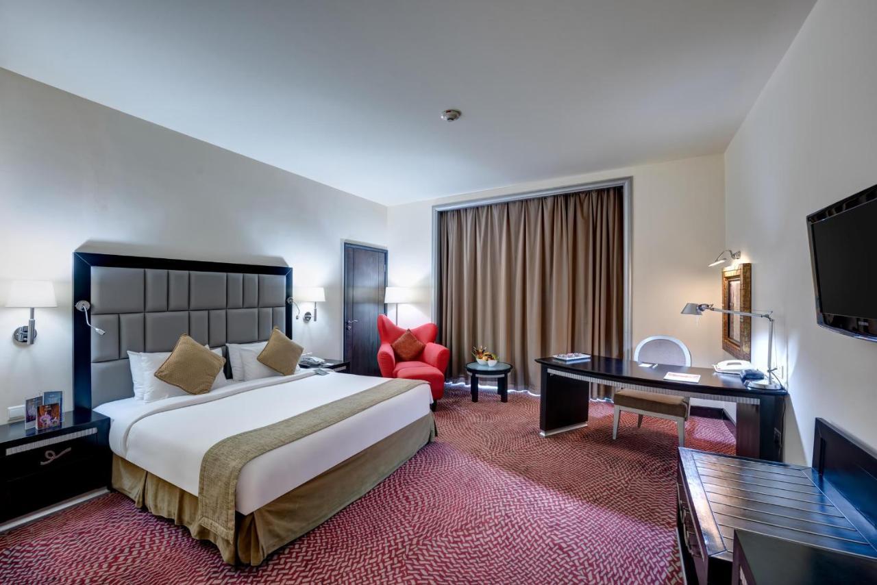 Superior Double Room Complimentary Shuttle Service to La Mer Beach Dubai Mall or Burj Khalifa & other Malls Drop Off Only Fixed Timing,1704935820:JPEG