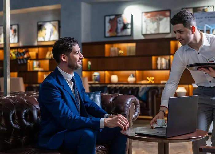 Doubletree By Hilton Dubai M Square Hotel & Residences